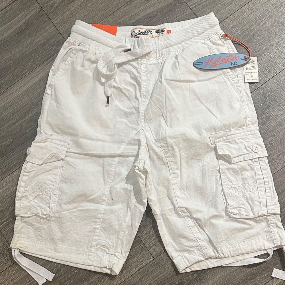 NWT White Cargo Shorts for Men